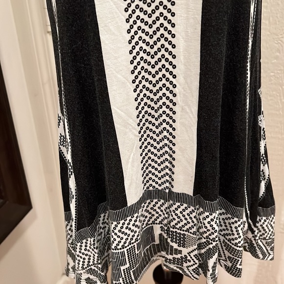 Anthropologie Akemi + Kin Tunic Tank - Picture 4 of 10